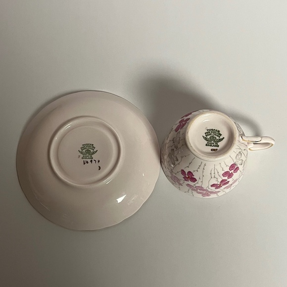 Vintage Tuscan Fine Bone China Made in England Teacup and Saucer Pink Blossoms - Picture 6 of 9